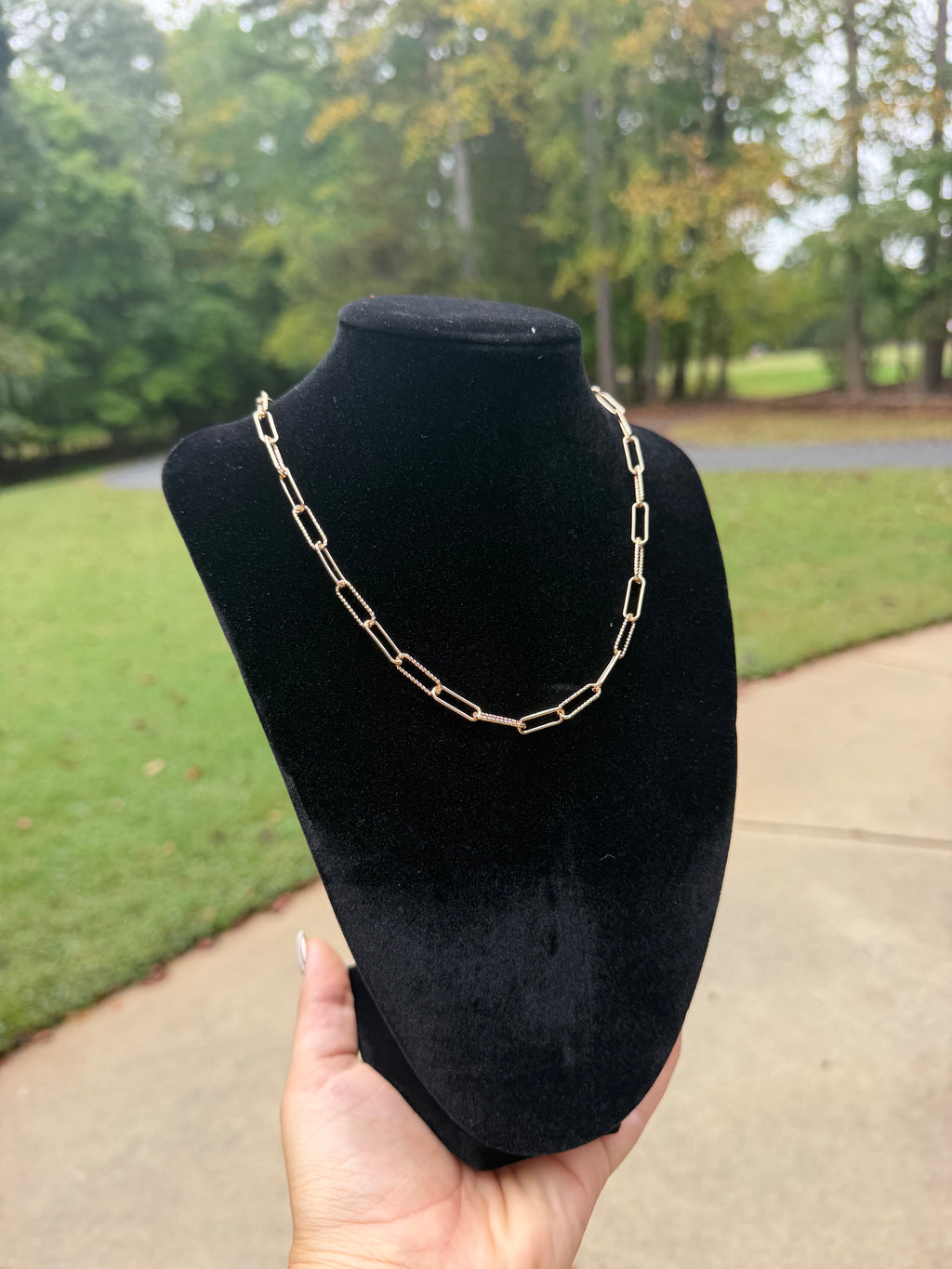 The It girl chain