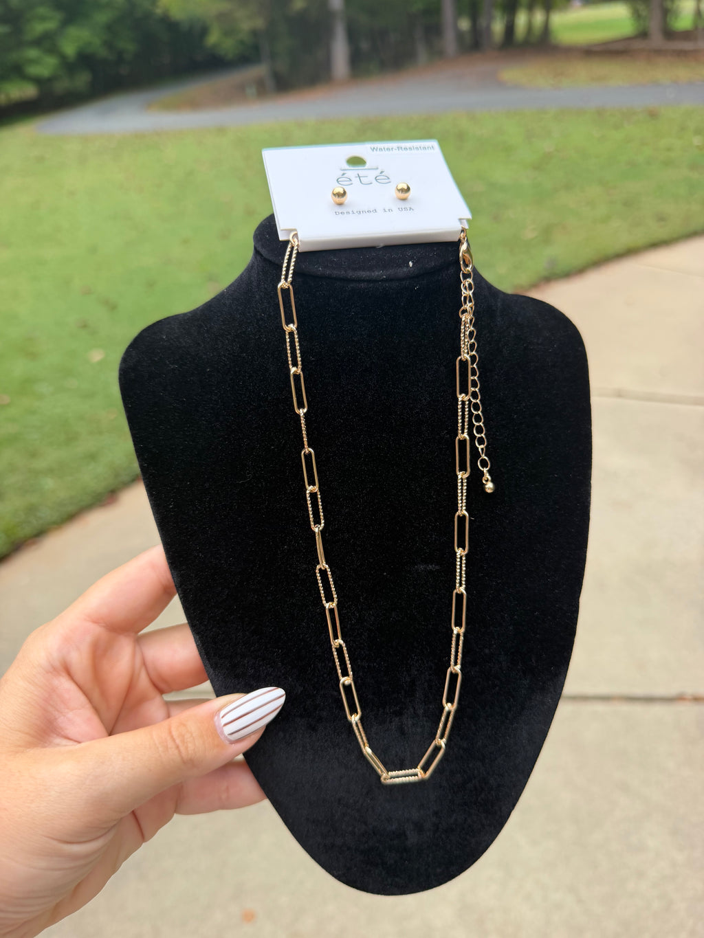 The It girl chain